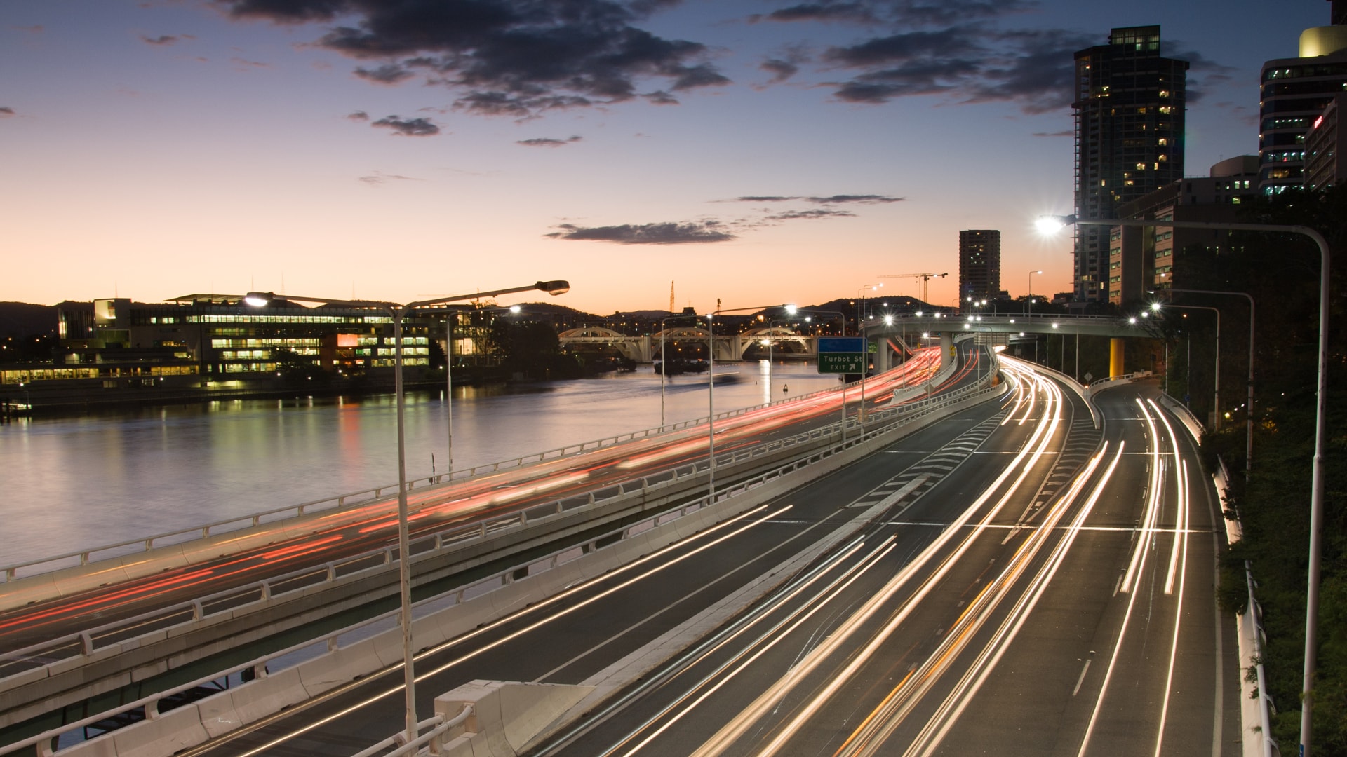 Keeping Track of Negative News on Clients for a UK bank Keeping Track of Negative News on Clients for a UK bank